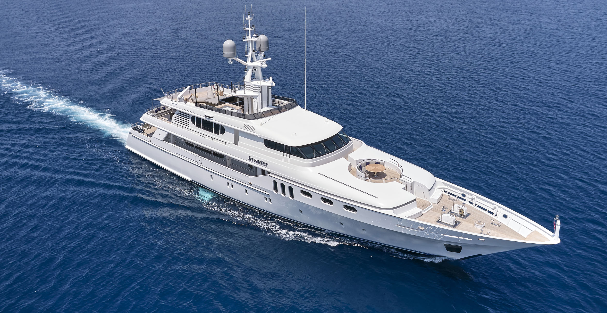 Motoryacht Invader 10 People