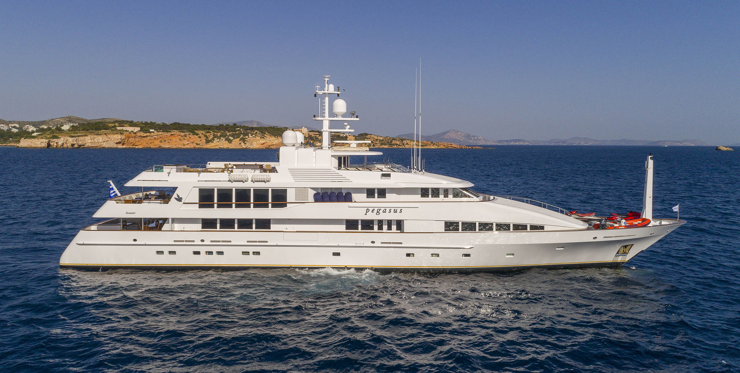Motoryacht Pegasus 12 People