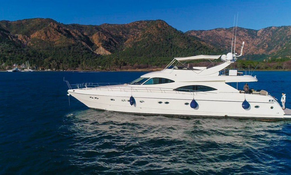 Motoryacht Viva Lola 8 People